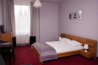 Отель Hotel Sękowski Легница Двухместный номер с 1 кроватью или 2 отдельными кроватями-8